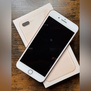 256GB iPhone 8 Plus (Wiped) with box.